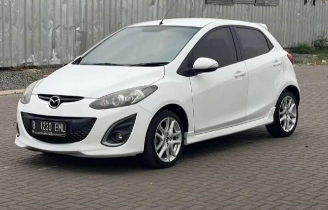 2013 Mazda 2 Sedan 2013 Mazda 2 Sedan