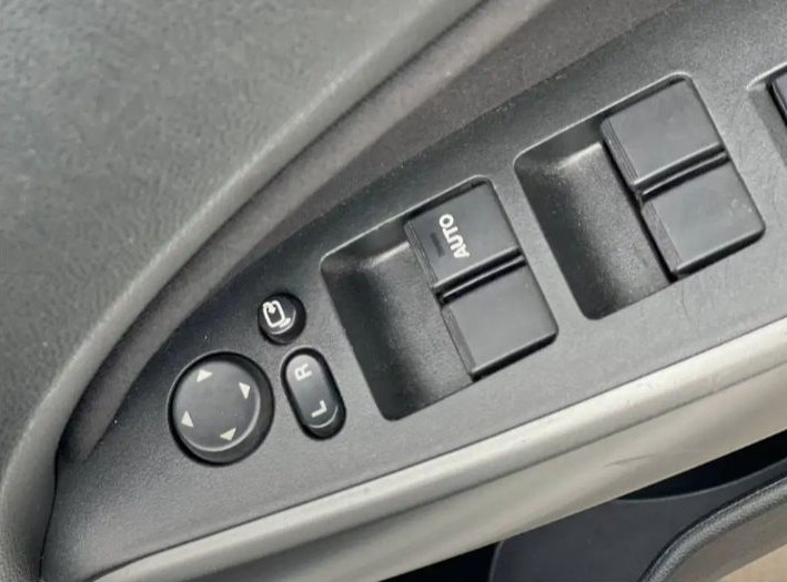 2013 Mazda 2 Sedan 2013 Mazda 2 Sedan