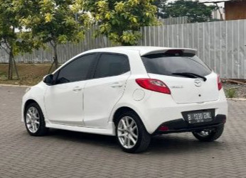 2013 Mazda 2 Sedan 2013 Mazda 2 Sedan