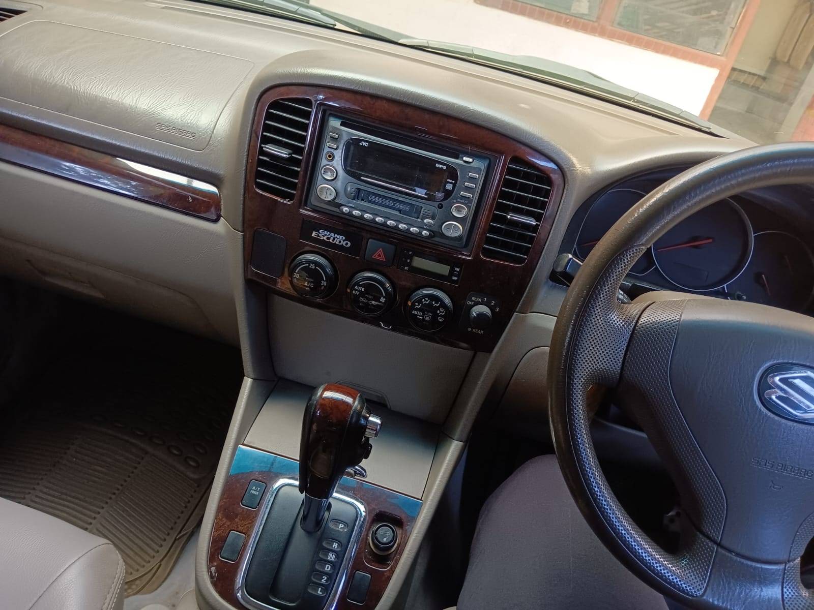 2003 Suzuki Grand Escudo 2003 Suzuki Grand Escudo