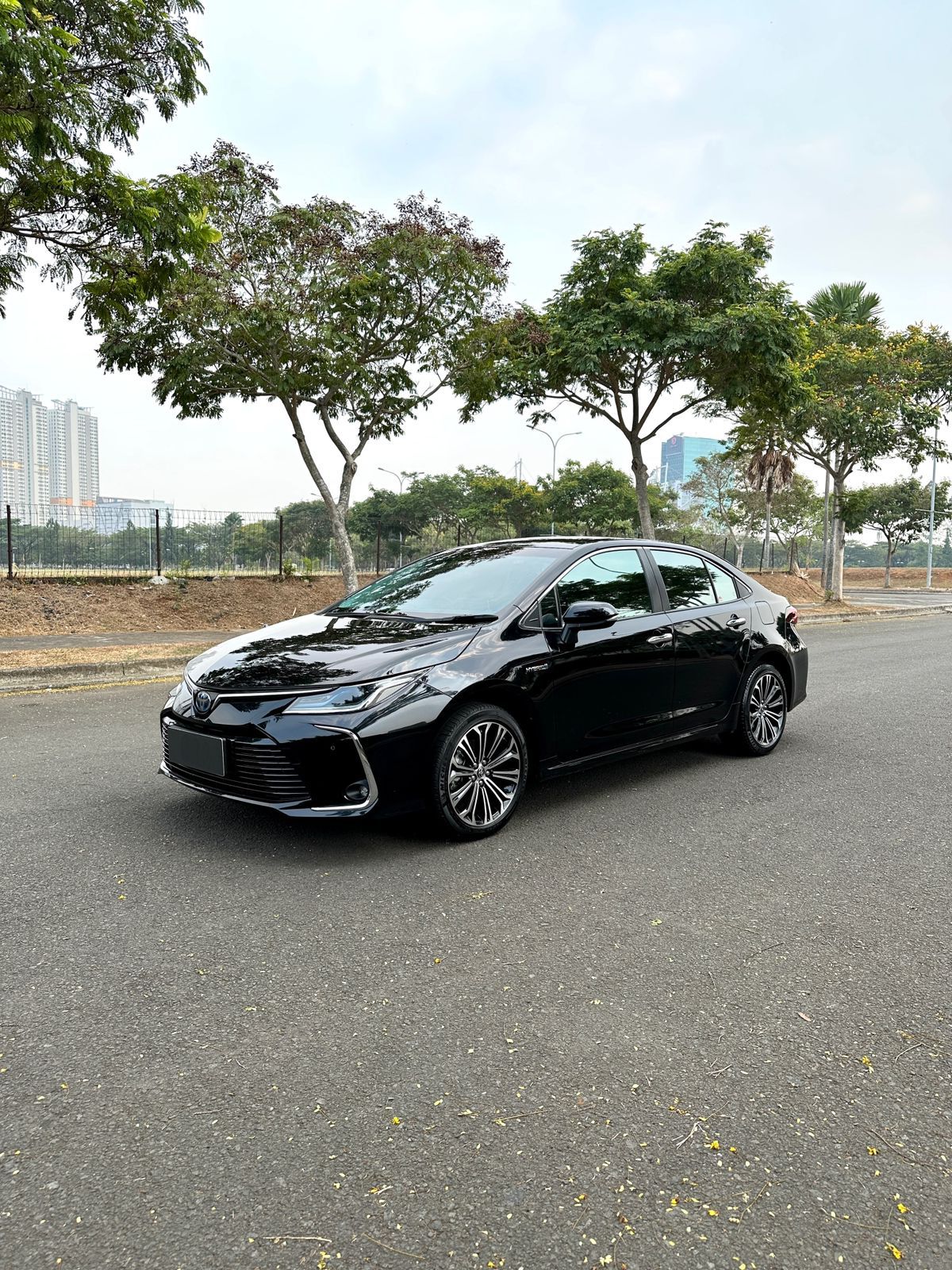 Second Hand 2021 Toyota Corolla Altis 1.8 HEV Second Hand 2021 Toyota Corolla Altis 1.8 HEV