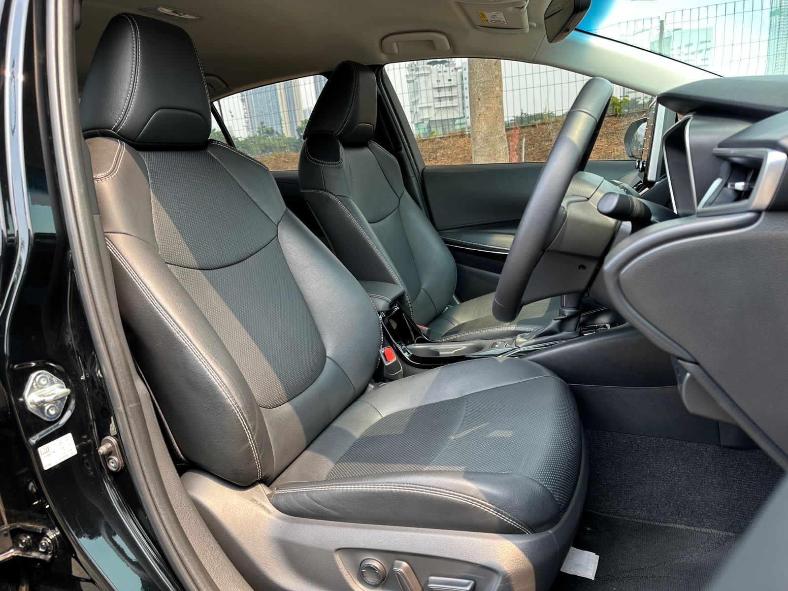 2021 Toyota Corolla Altis 1.8 HEV 2021 Toyota Corolla Altis 1.8 HEV