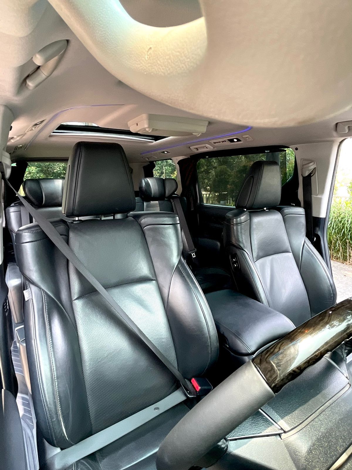 2015 Toyota Vellfire  2.5 G AT LIMITED 2015 Toyota Vellfire  2.5 G AT LIMITED