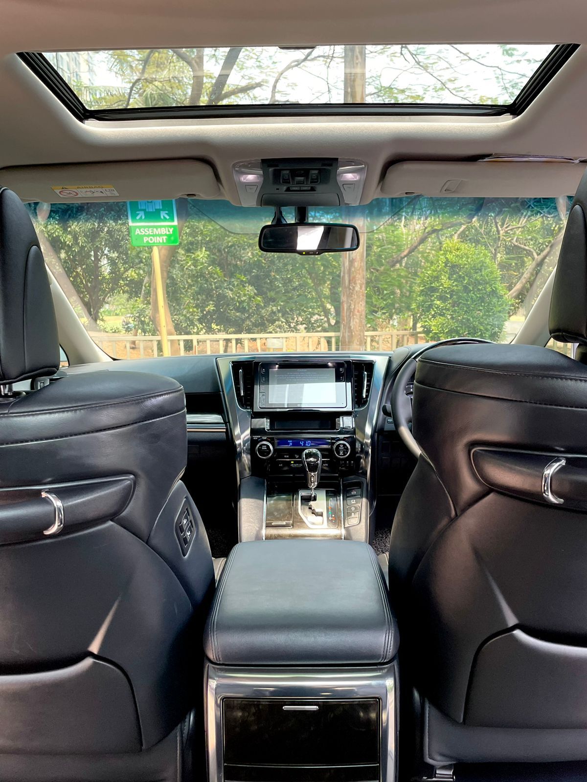 2015 Toyota Vellfire  2.5 G AT LIMITED 2015 Toyota Vellfire  2.5 G AT LIMITED