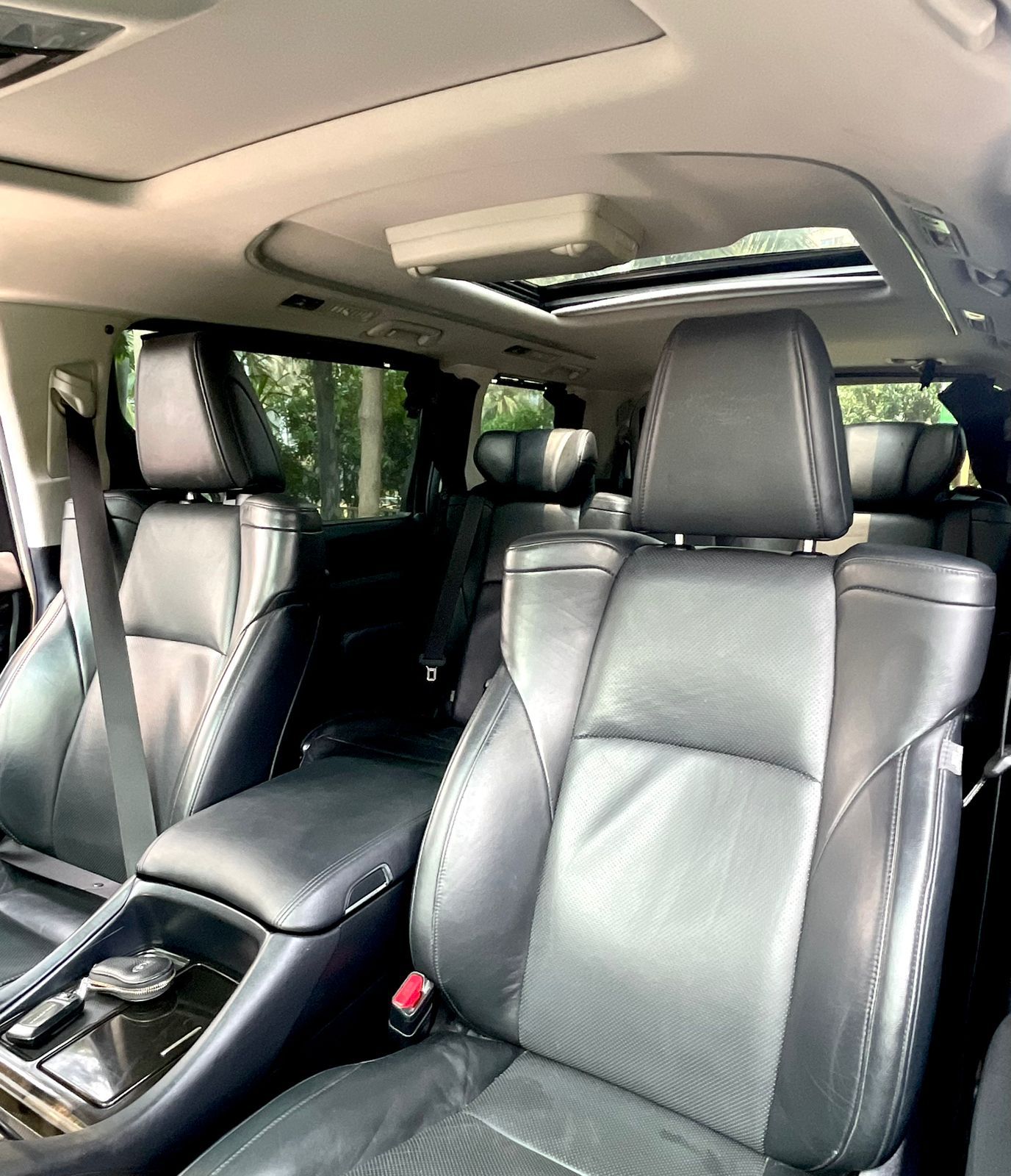 2015 Toyota Vellfire  2.5 G AT LIMITED 2015 Toyota Vellfire  2.5 G AT LIMITED