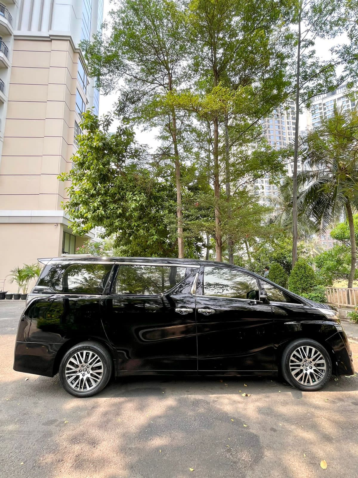 2015 Toyota Vellfire  2.5 G AT LIMITED 2015 Toyota Vellfire  2.5 G AT LIMITED