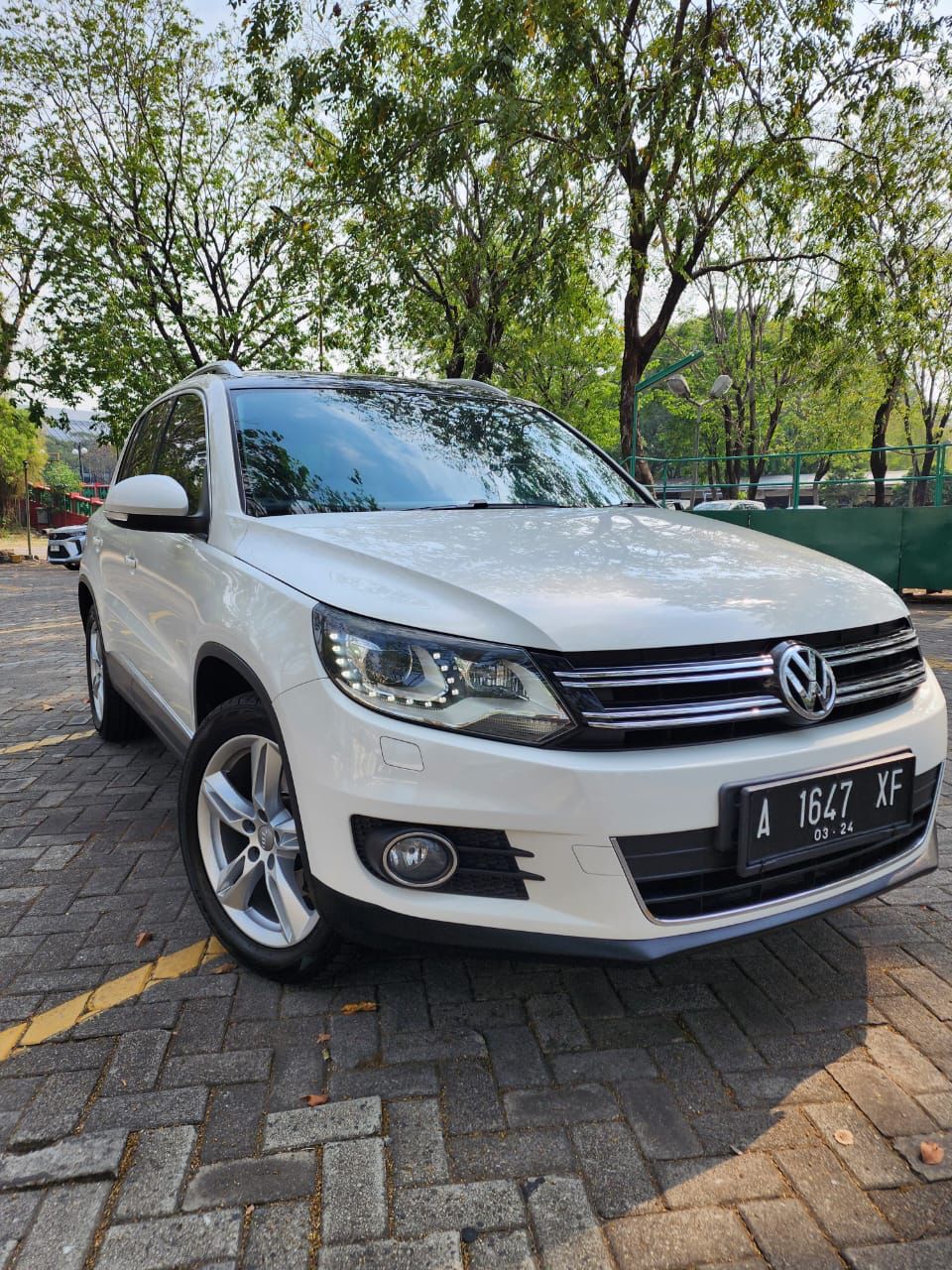 2013 Volkswagen Tiguan  1.4 TSI HIGHLINE A/T 7 SPEED Bekas 2013 Volkswagen Tiguan  1.4 TSI HIGHLINE A/T 7 SPEED Bekas
