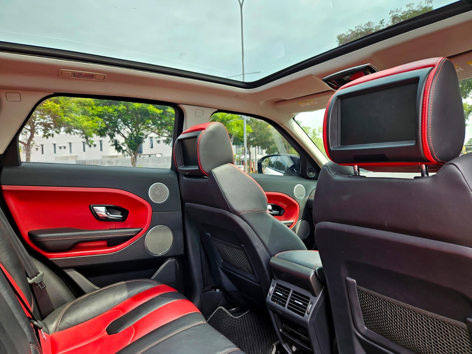 2013 Land Rover Range Rover Evoque EVOQUE 2.0 L Si 4 DYNAMIC 2013 Land Rover Range Rover Evoque EVOQUE 2.0 L Si 4 DYNAMIC