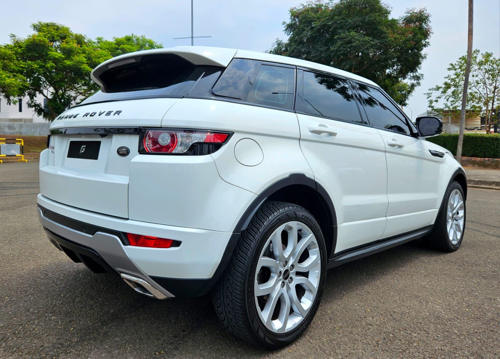 2013 Land Rover Range Rover Evoque EVOQUE 2.0 L Si 4 DYNAMIC 2013 Land Rover Range Rover Evoque EVOQUE 2.0 L Si 4 DYNAMIC