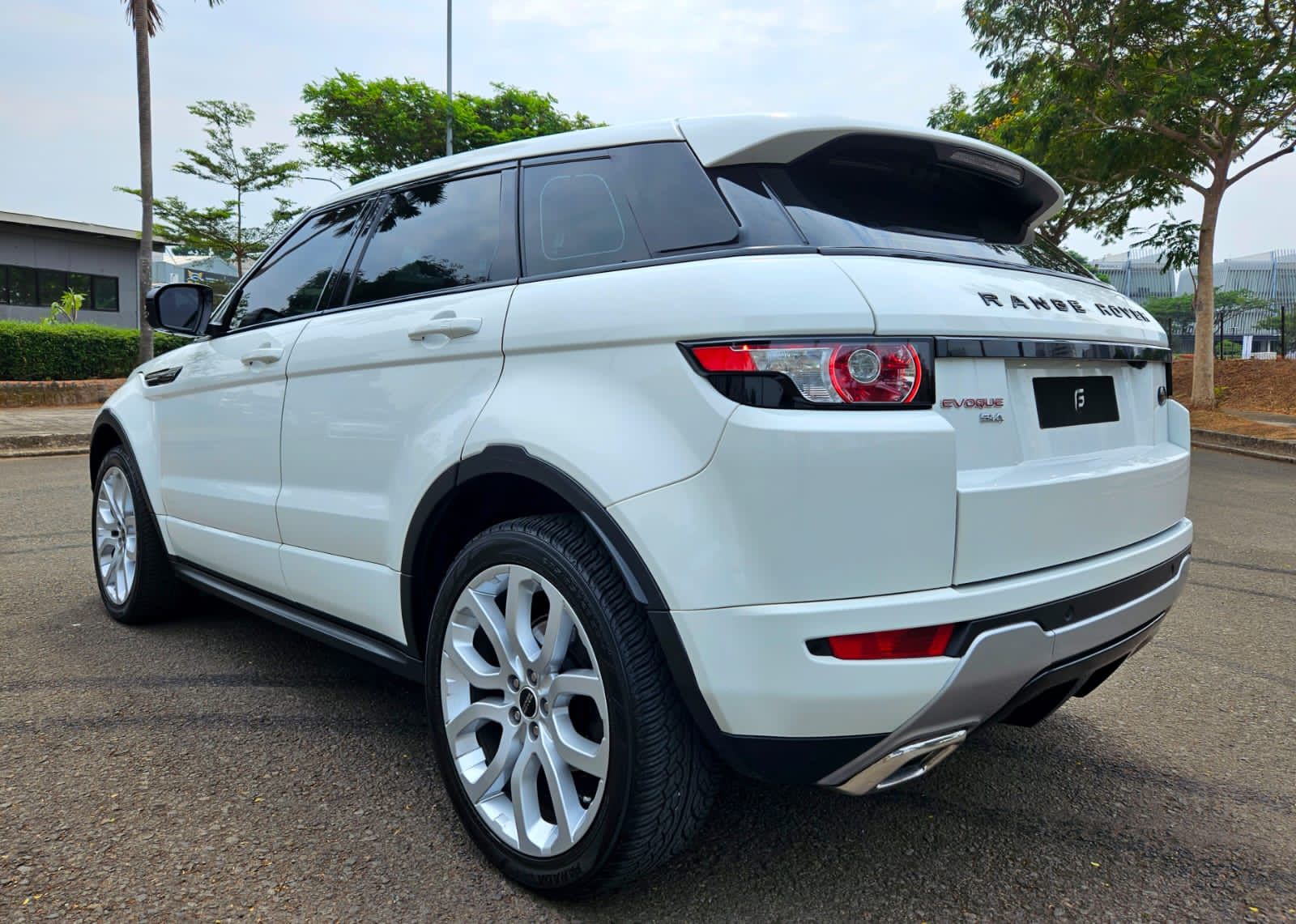 2013 Land Rover Range Rover Evoque EVOQUE 2.0 L Si 4 DYNAMIC 2013 Land Rover Range Rover Evoque EVOQUE 2.0 L Si 4 DYNAMIC