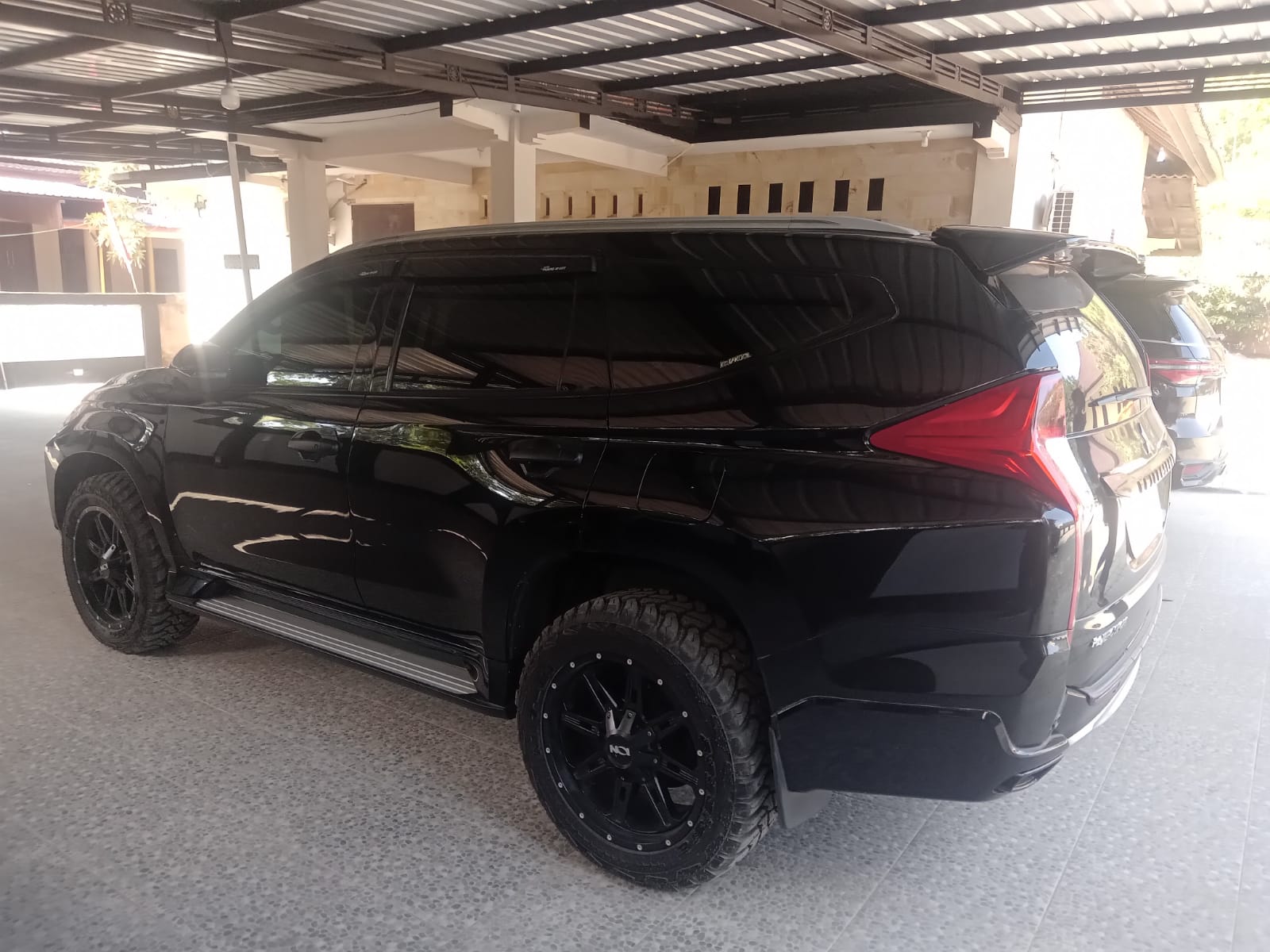 2017 Mitsubishi Pajero Sport 2017 Mitsubishi Pajero Sport