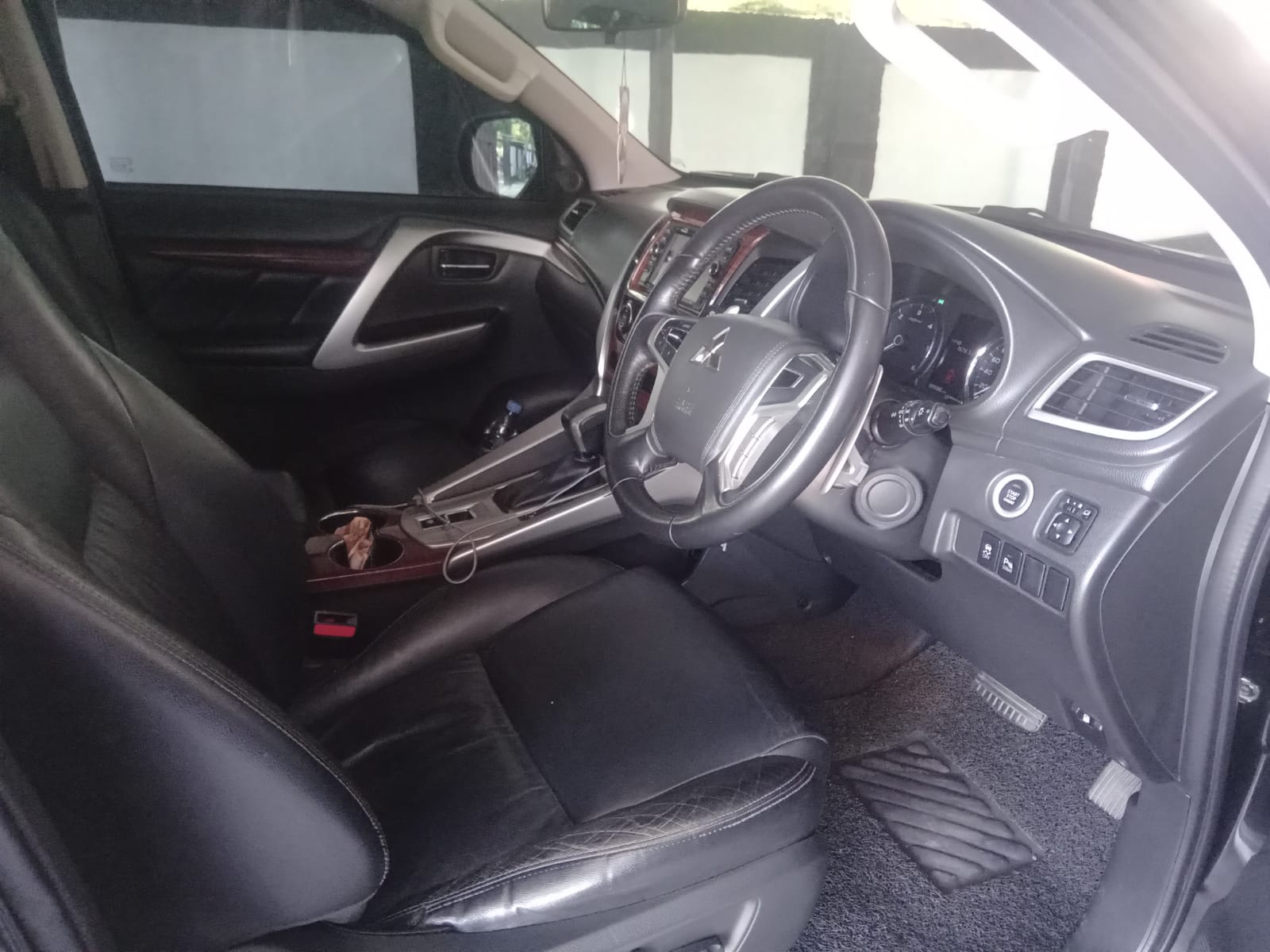 2017 Mitsubishi Pajero Sport 2017 Mitsubishi Pajero Sport