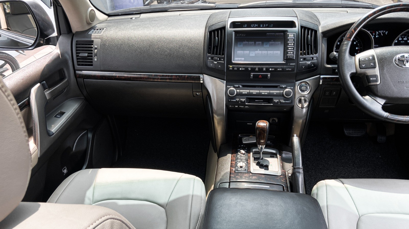 2010 Toyota Land Cruiser  2010 Toyota Land Cruiser