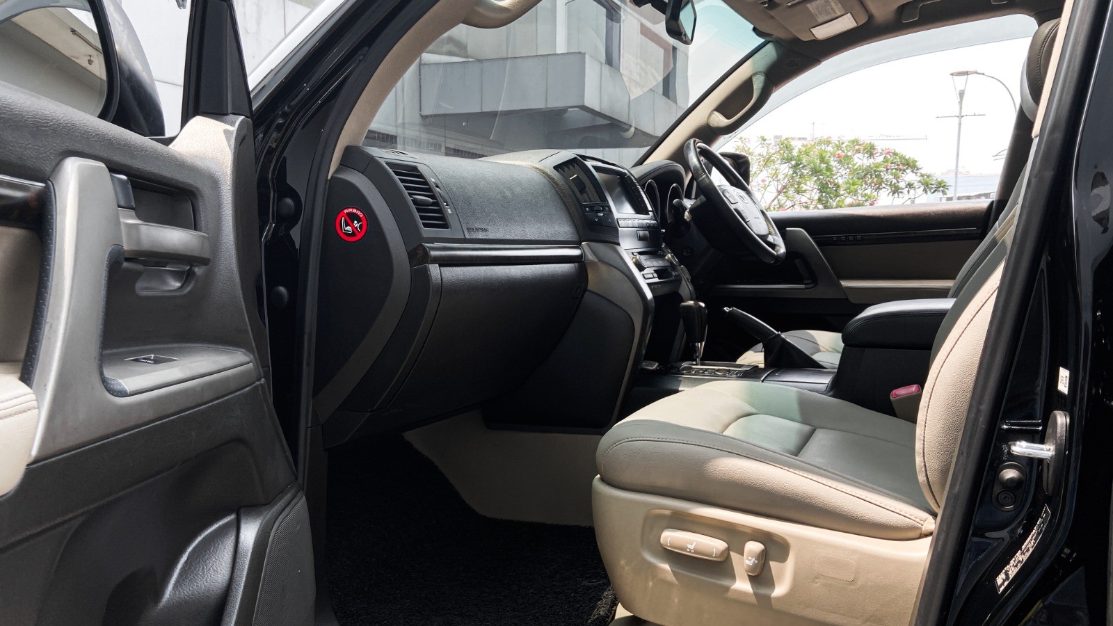 2010 Toyota Land Cruiser  2010 Toyota Land Cruiser