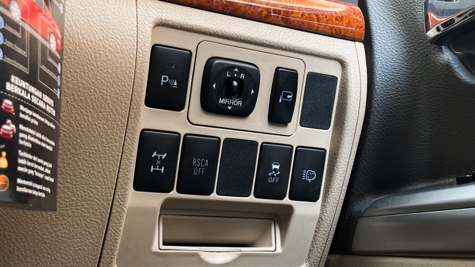 2013 Toyota Land Cruiser 2013 Toyota Land Cruiser