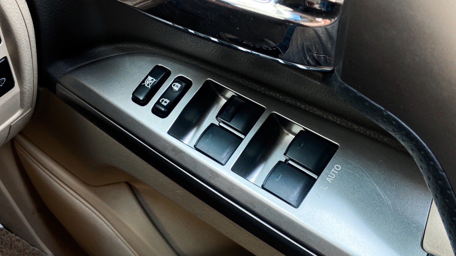 2013 Toyota Land Cruiser 2013 Toyota Land Cruiser