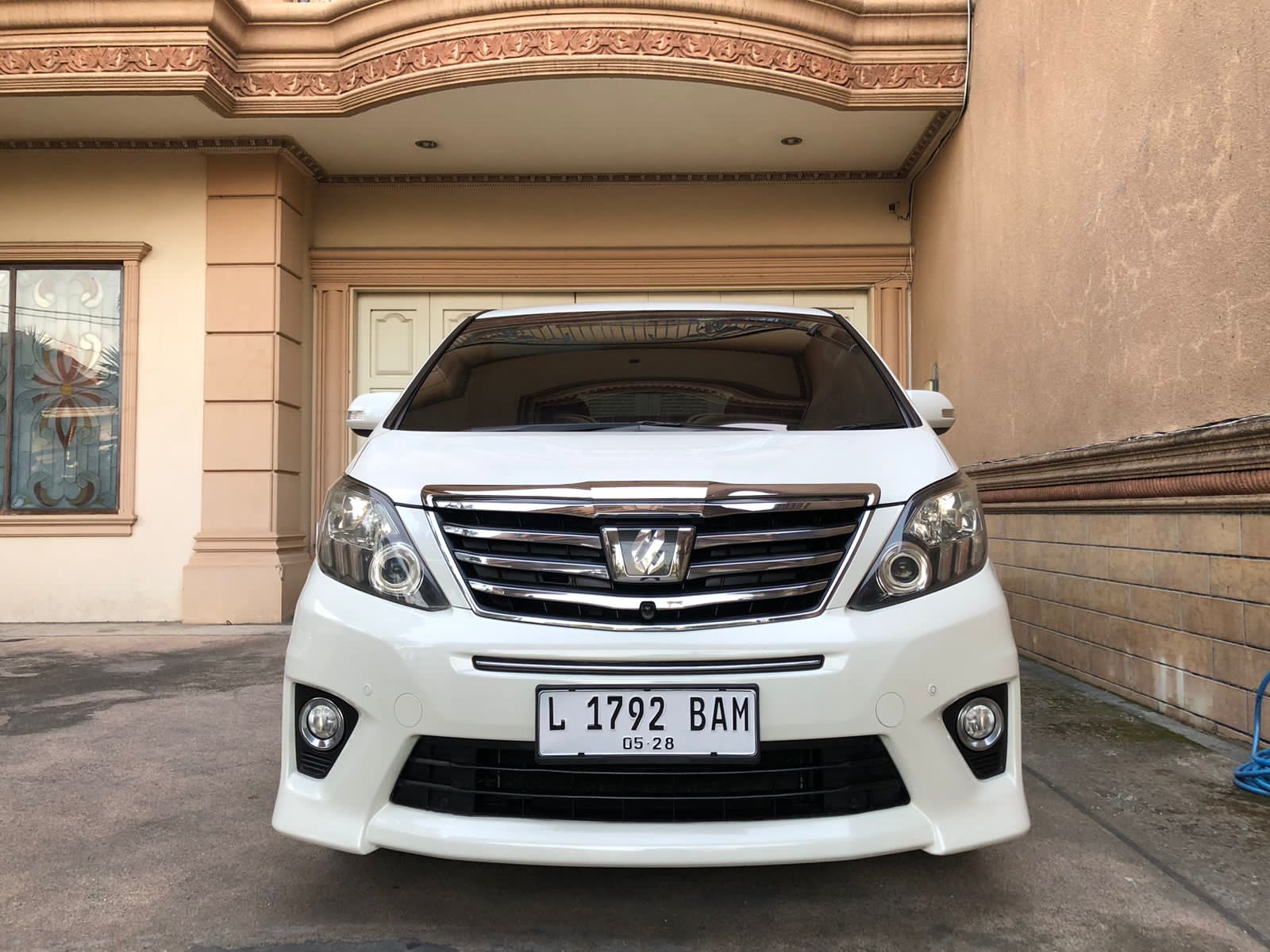 2013 Toyota Alphard  SC 2.4 AT SC 2.4 AT bekas