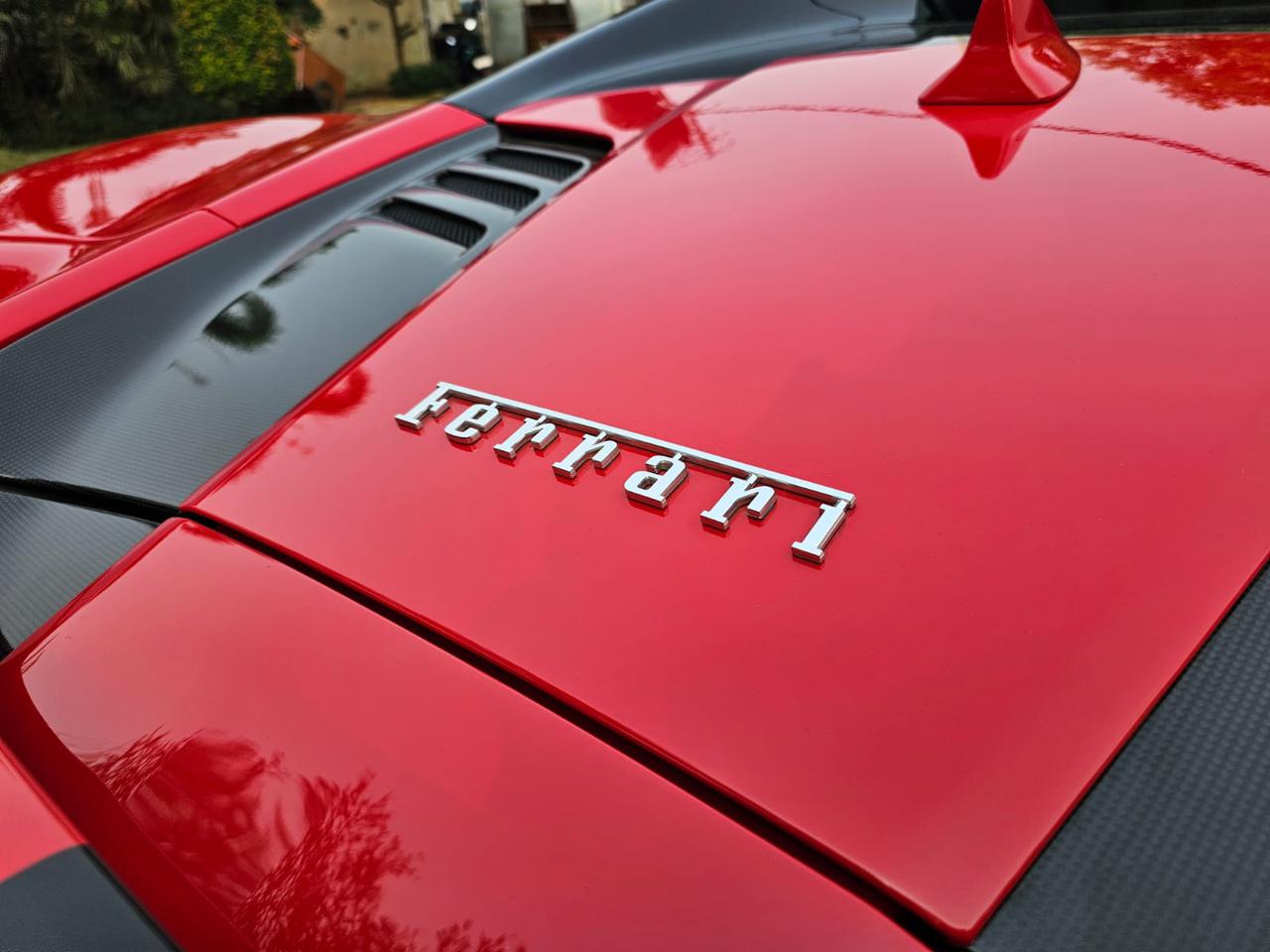 2023 Ferrari F8 Spider 3.9L V8 2023 Ferrari F8 Spider 3.9L V8