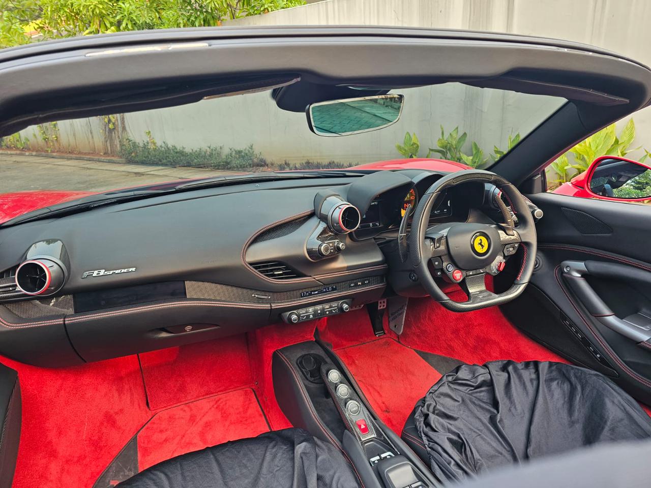 2023 Ferrari F8 Spider 3.9L V8 2023 Ferrari F8 Spider 3.9L V8