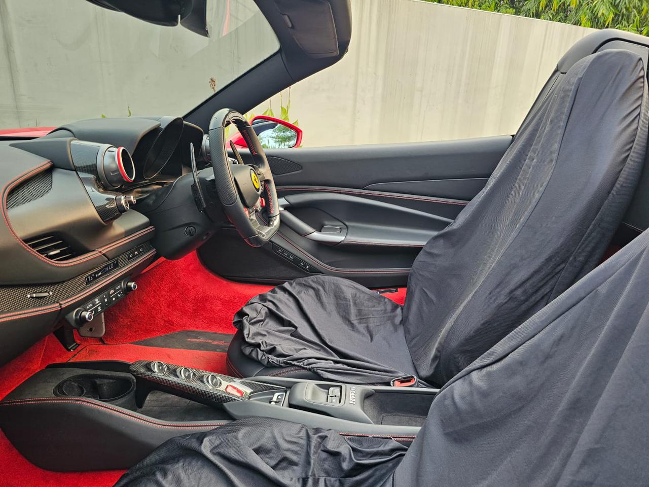 2023 Ferrari F8 Spider 3.9L V8 2023 Ferrari F8 Spider 3.9L V8