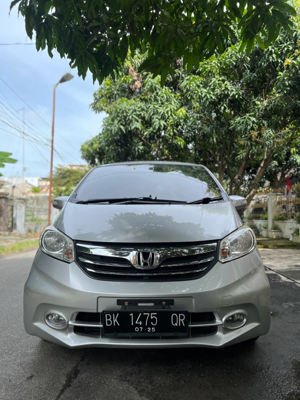 Second Hand 2014 Honda Freed Second Hand 2014 Honda Freed