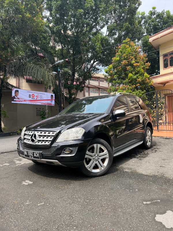 2010 Mercedes Benz ML-Class 2010 Mercedes Benz ML-Class