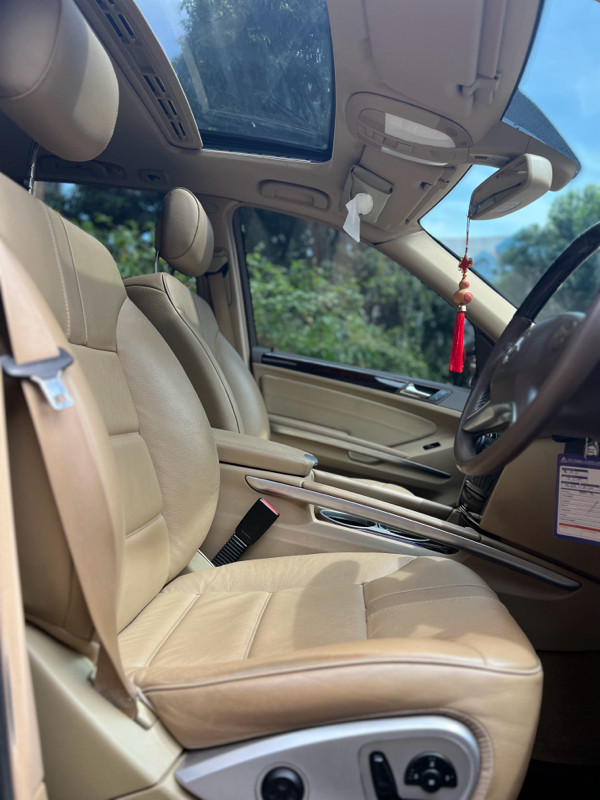 2010 Mercedes Benz ML-Class 2010 Mercedes Benz ML-Class