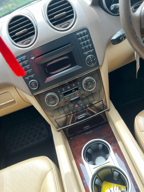 2010 Mercedes Benz ML-Class 2010 Mercedes Benz ML-Class