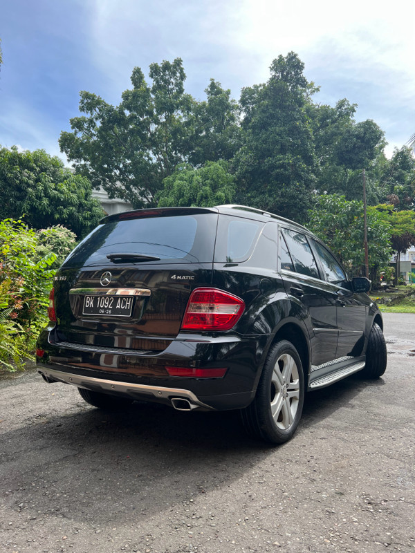 2010 Mercedes Benz ML-Class 2010 Mercedes Benz ML-Class