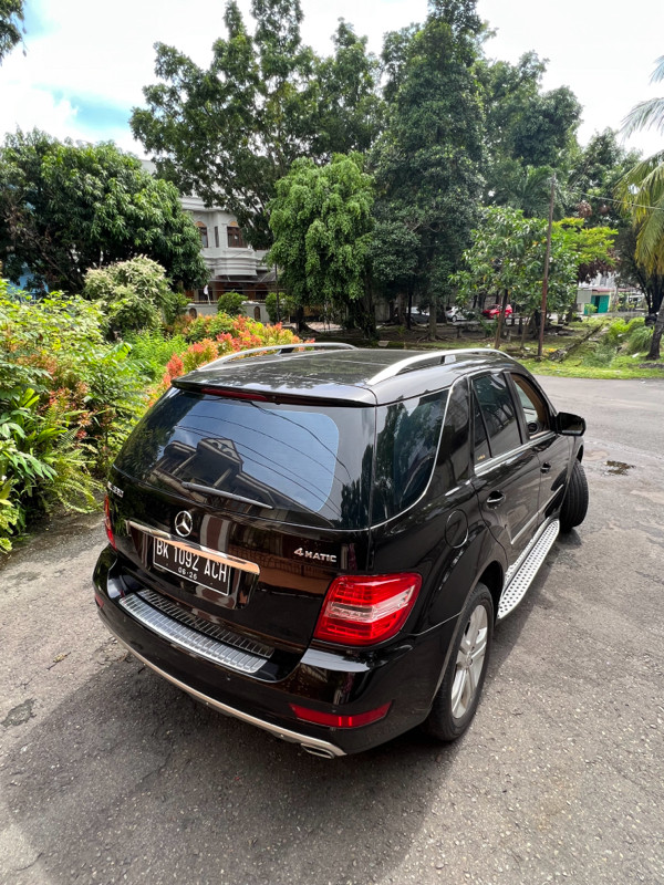 2010 Mercedes Benz ML-Class 2010 Mercedes Benz ML-Class