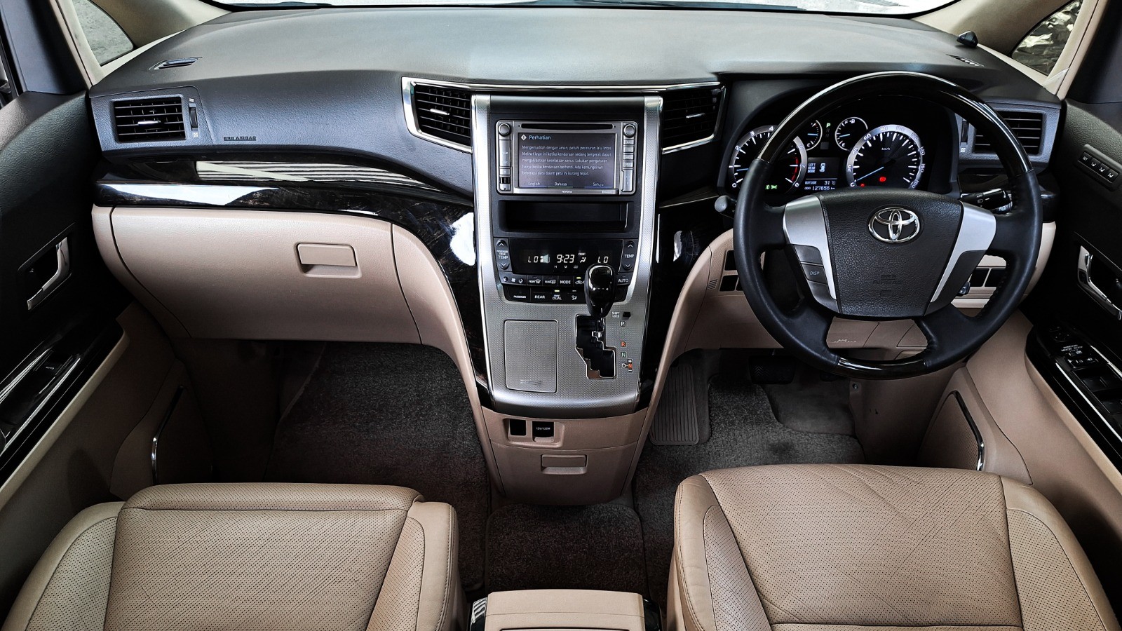 2012 Toyota Alphard 2012 Toyota Alphard