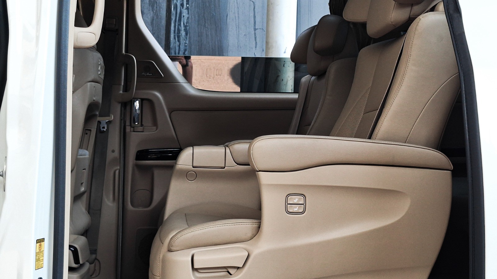 2012 Toyota Alphard 2012 Toyota Alphard