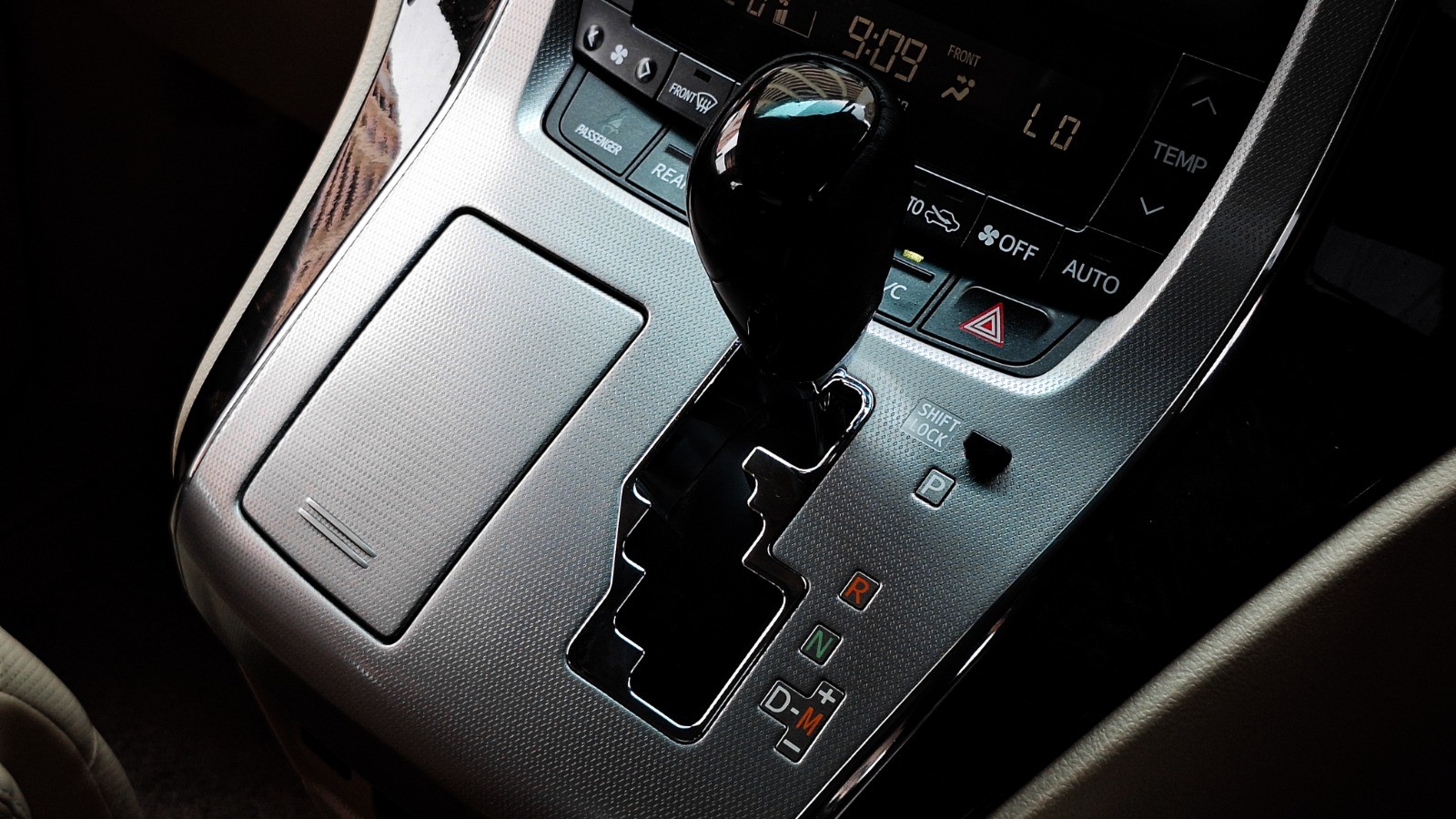 2012 Toyota Alphard 2012 Toyota Alphard