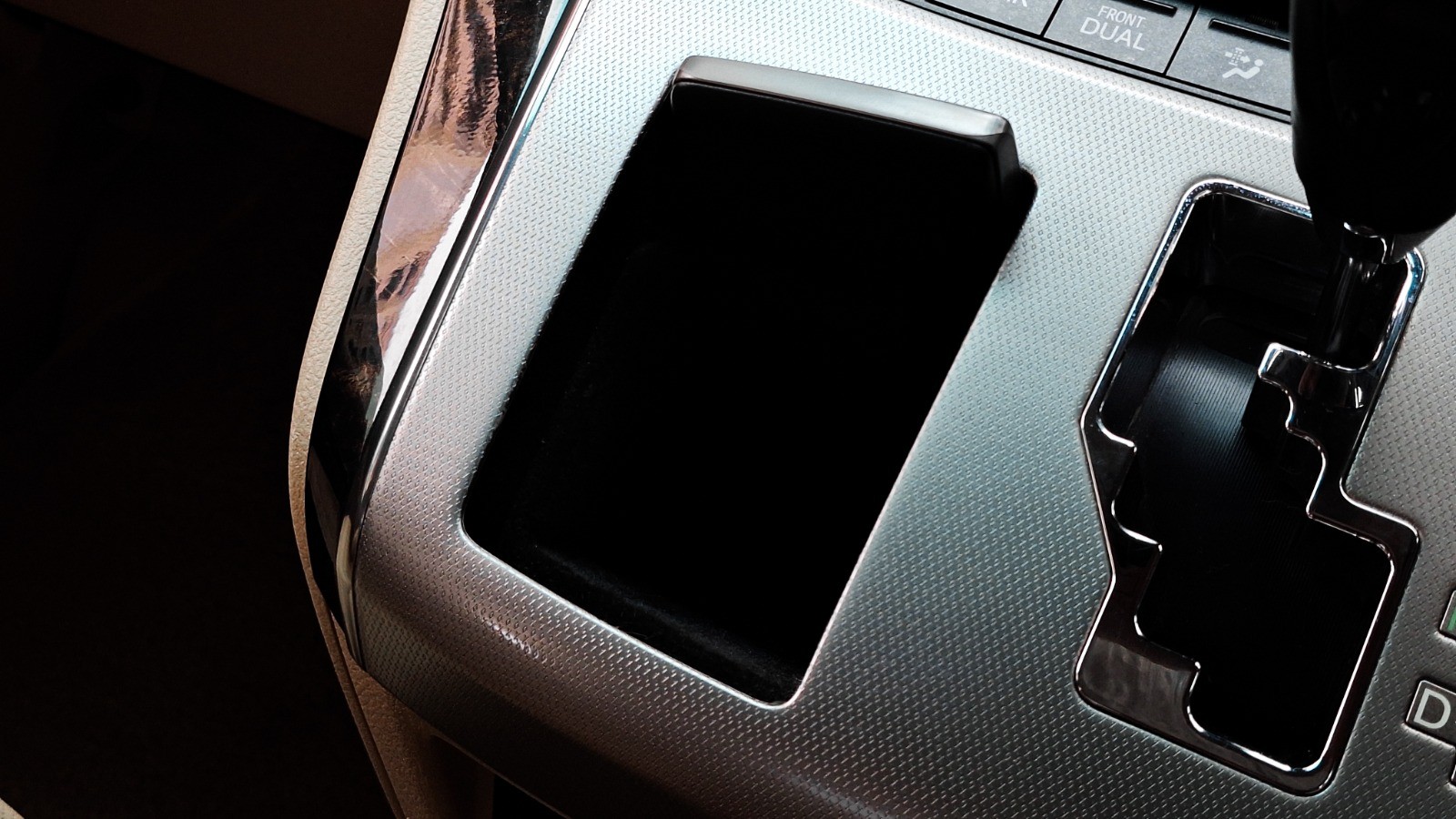 2012 Toyota Alphard 2012 Toyota Alphard