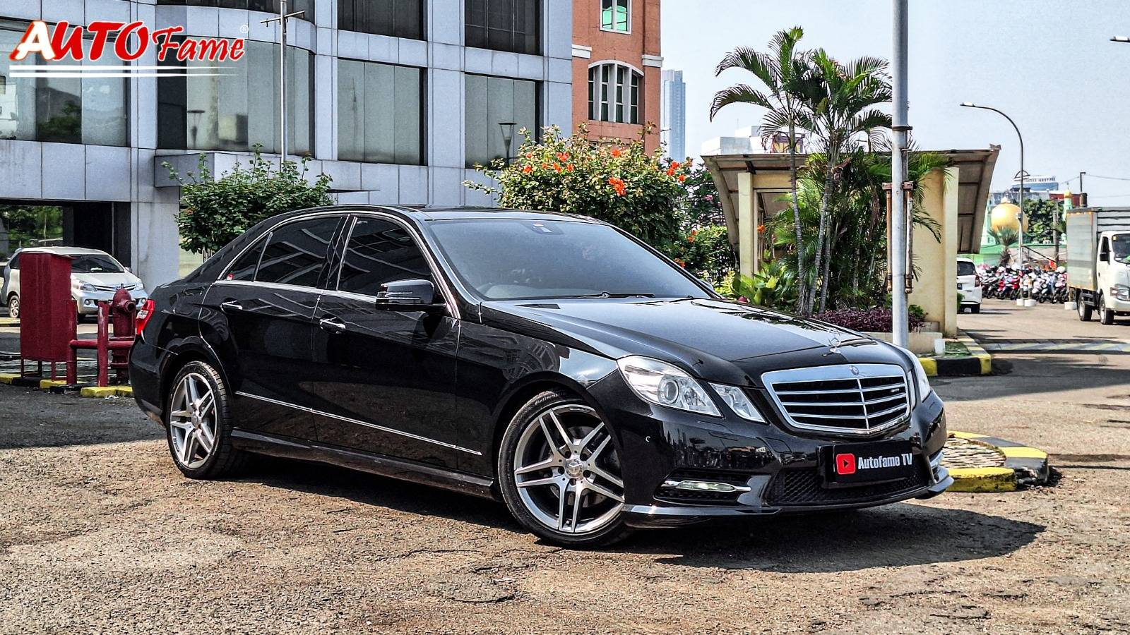 2013 Mercedes Benz E-Class  E 300 AMG E 300 AMG bekas