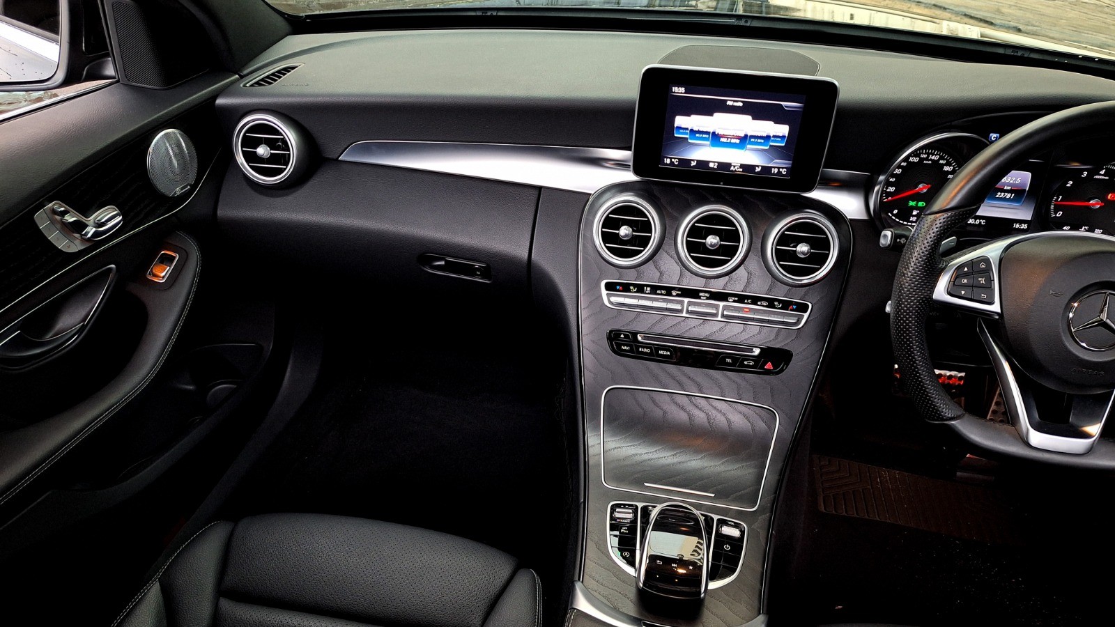 2017 Mercedes Benz C-Class Sedan 2017 Mercedes Benz C-Class Sedan