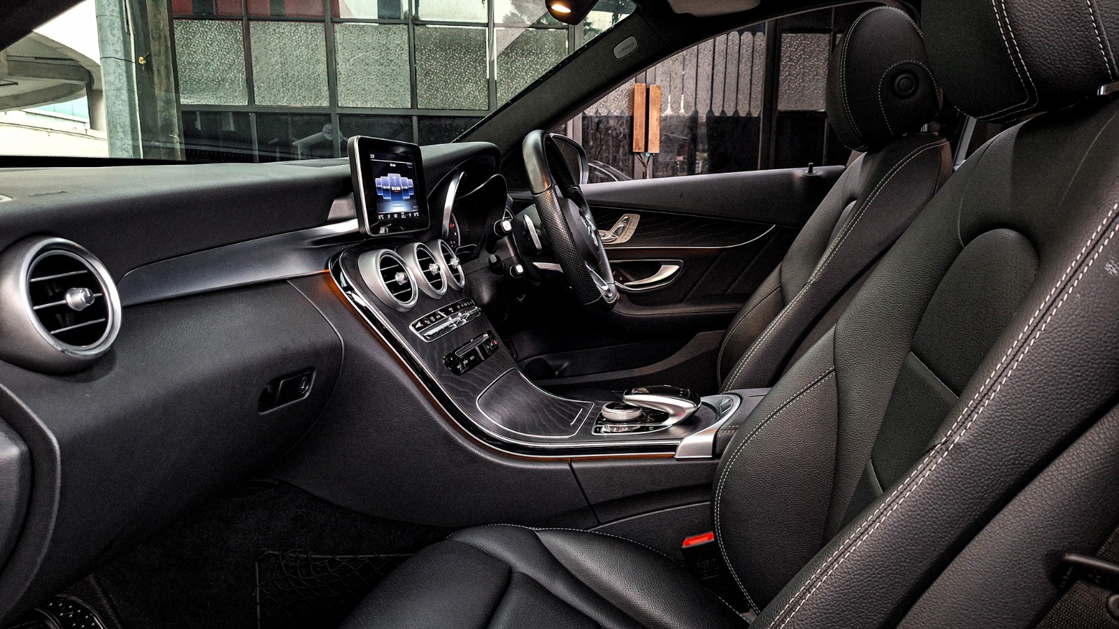 2017 Mercedes Benz C-Class Sedan 2017 Mercedes Benz C-Class Sedan