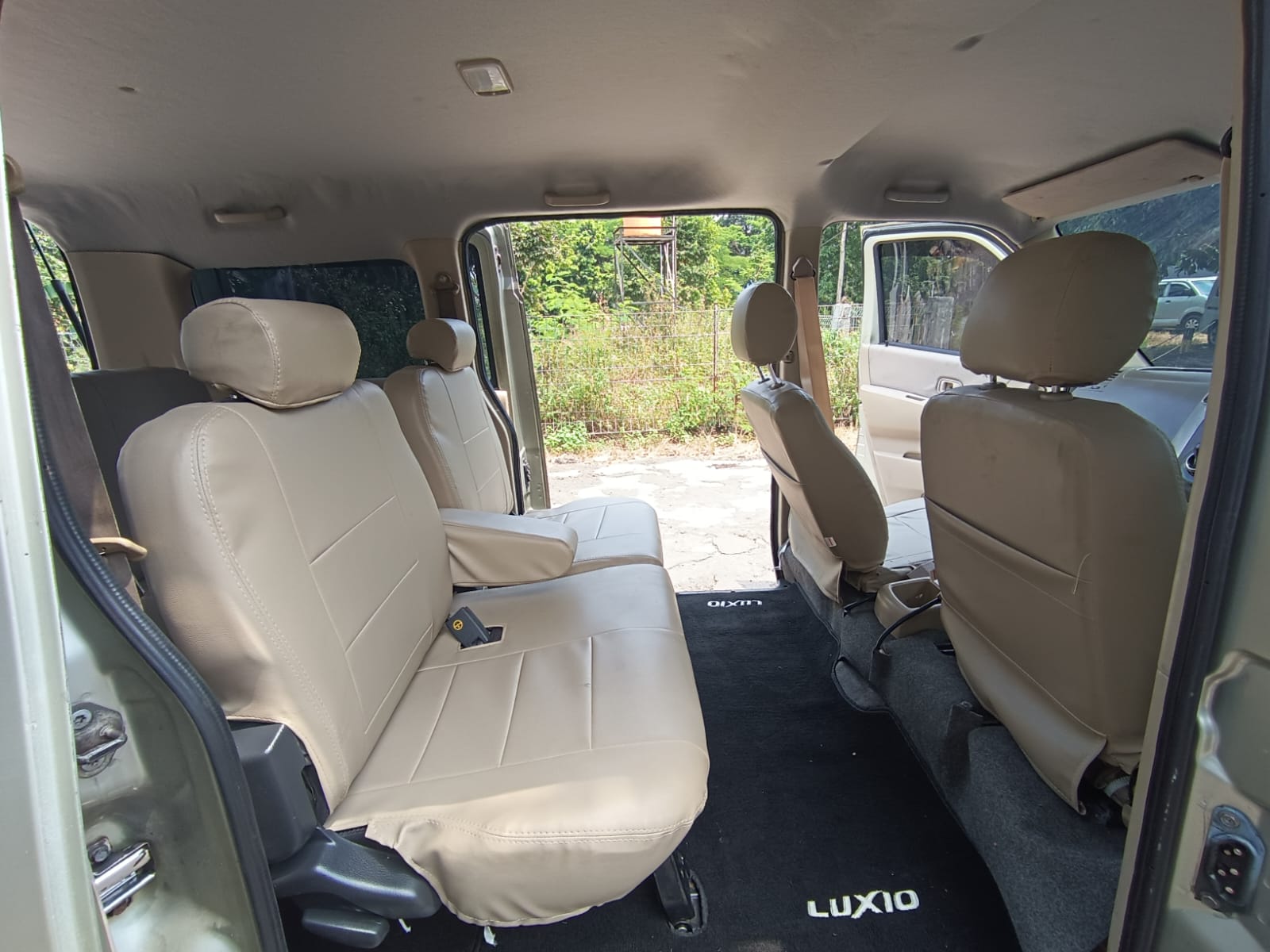 2009 Daihatsu Luxio 2009 Daihatsu Luxio