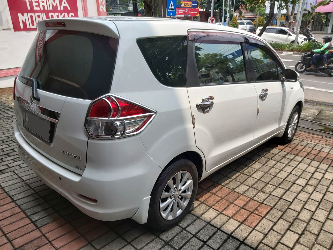 2015 Suzuki Ertiga  2015 Suzuki Ertiga