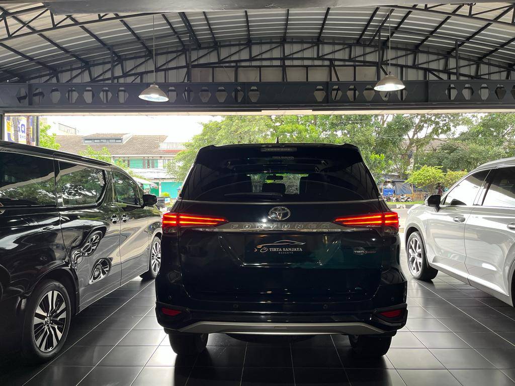 Used 2019 Toyota Fortuner VRZ 4X2 TRD 2.4L AT VRZ 4X2 TRD 2.4L AT for sale