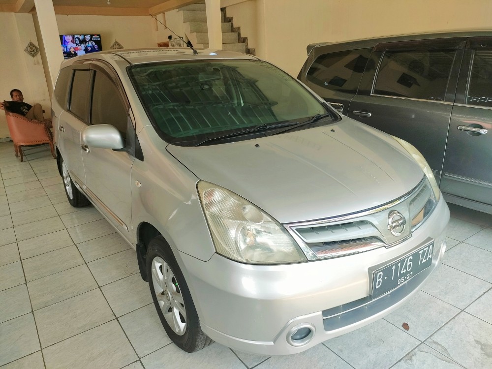 2012 Nissan Grand Livina