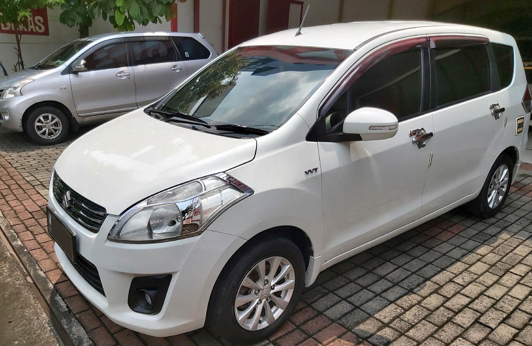 2015 Suzuki Ertiga  2015 Suzuki Ertiga