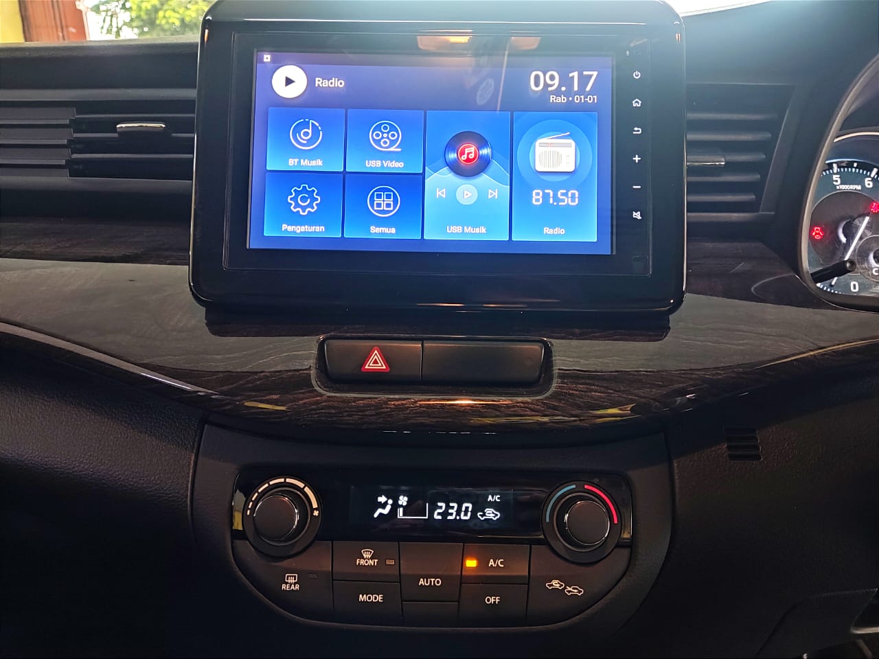 2023 Suzuki Ertiga Smart Hybrid 2023 Suzuki Ertiga Smart Hybrid