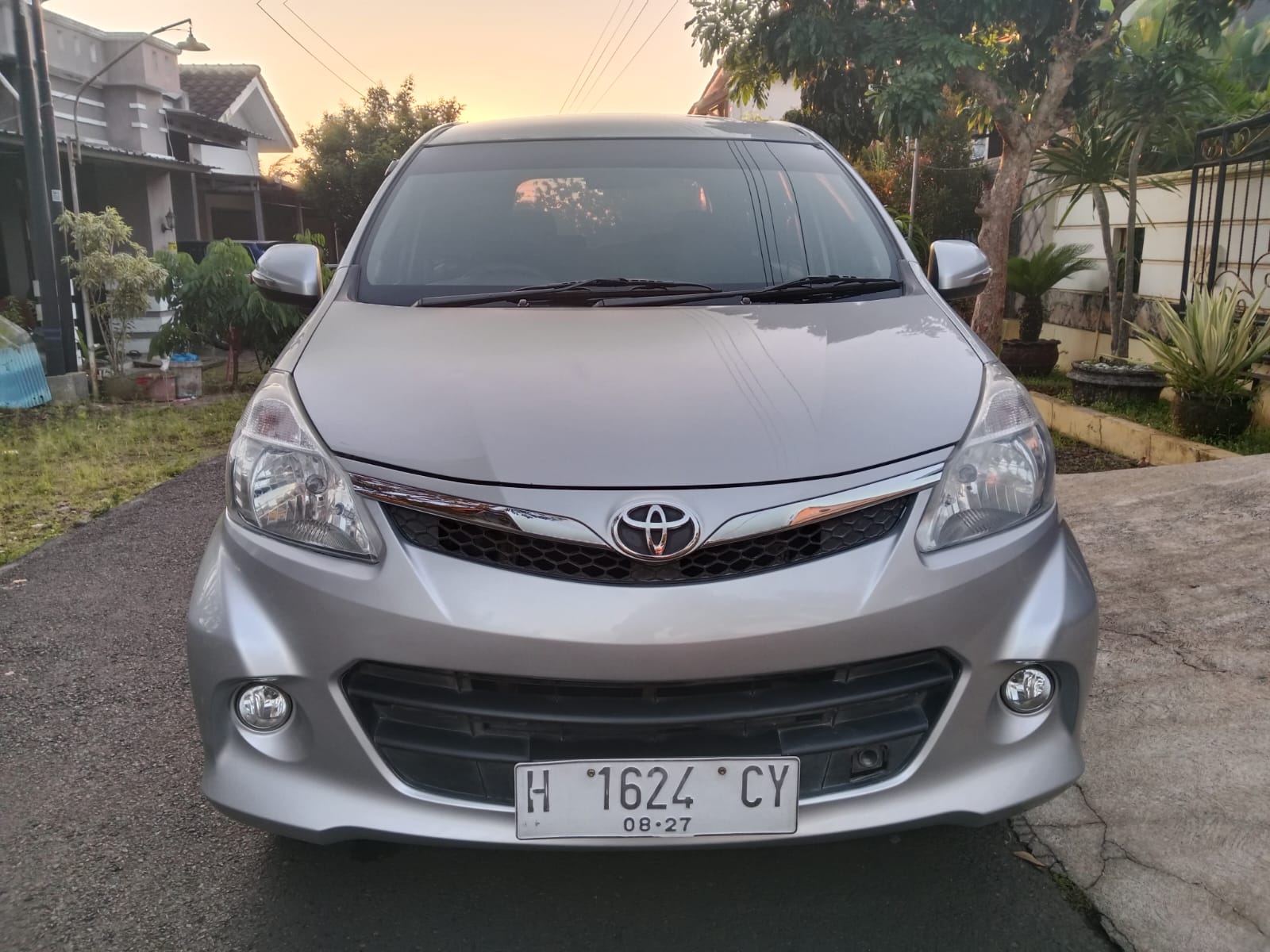 2012 Toyota Avanza Veloz Bekas 2012 Toyota Avanza Veloz Bekas
