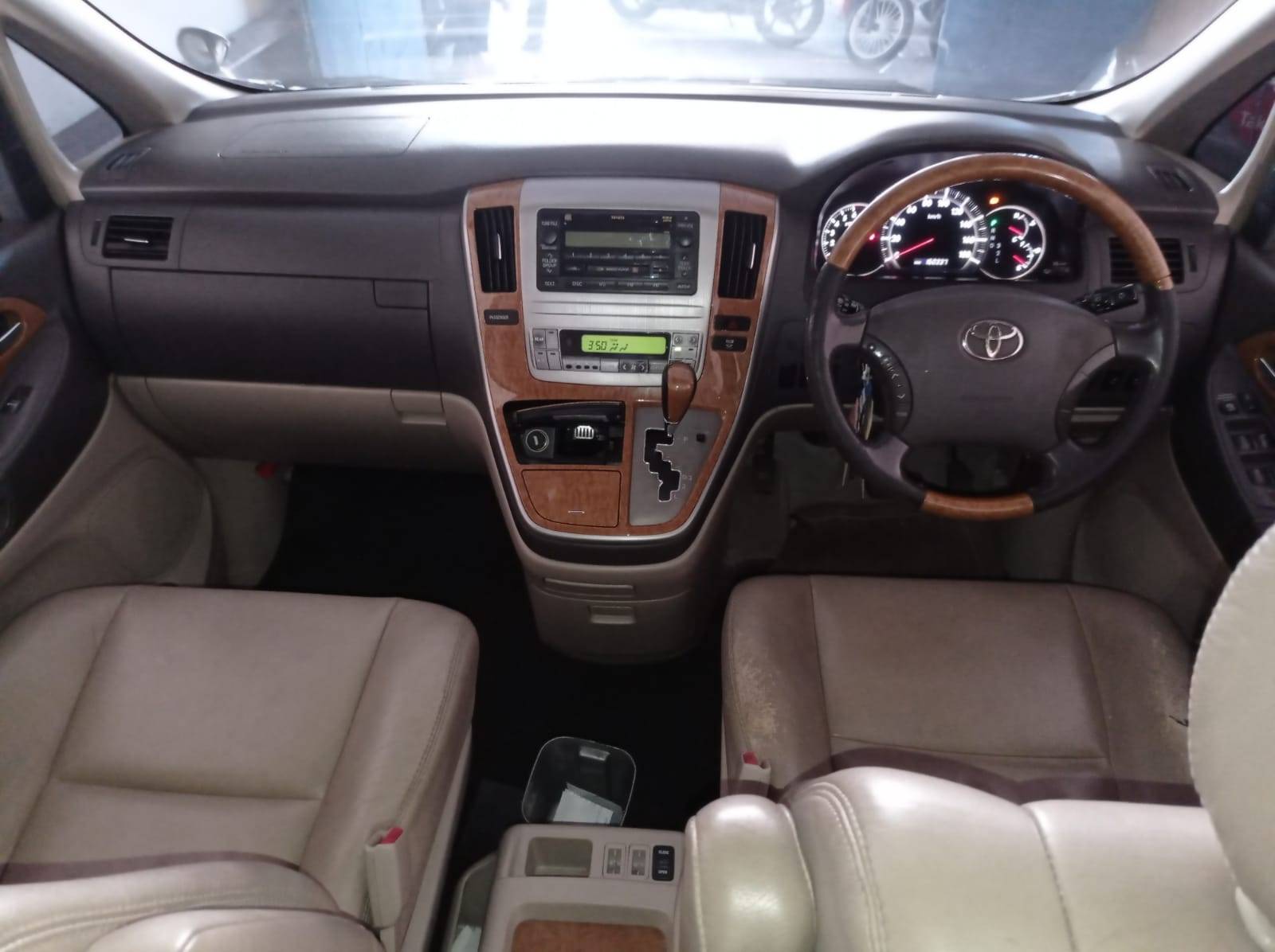 2007 Toyota Alphard  3.0 V AT 3.0 V AT tua