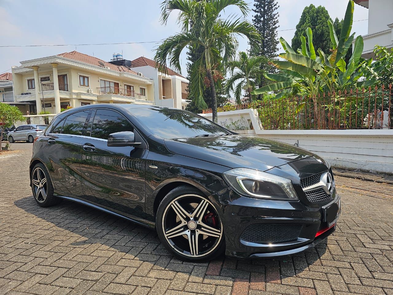 2014 Mercedes Benz A-Class A 250 AMG Bekas 2014 Mercedes Benz A-Class A 250 AMG Bekas