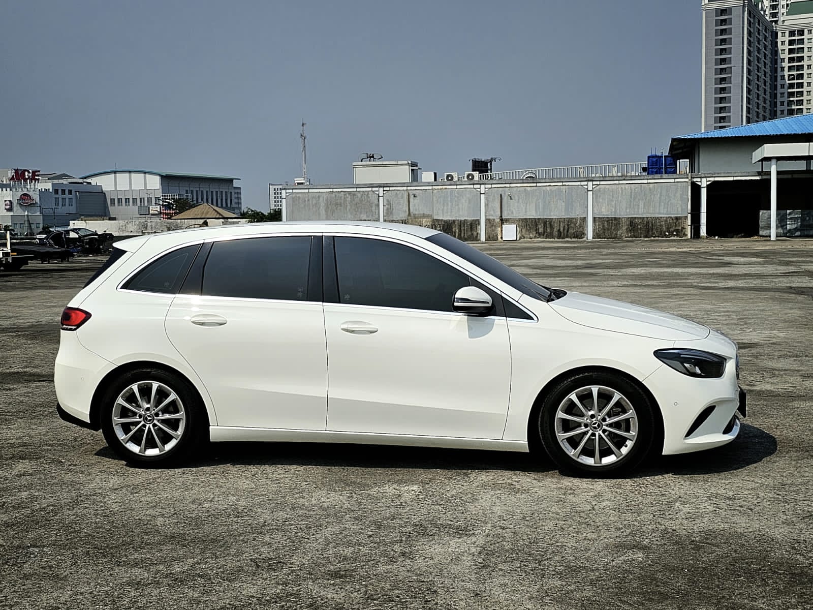 2018 Mercedes Benz B-Class  B 200 Progressive Line 2018 Mercedes Benz B-Class  B 200 Progressive Line