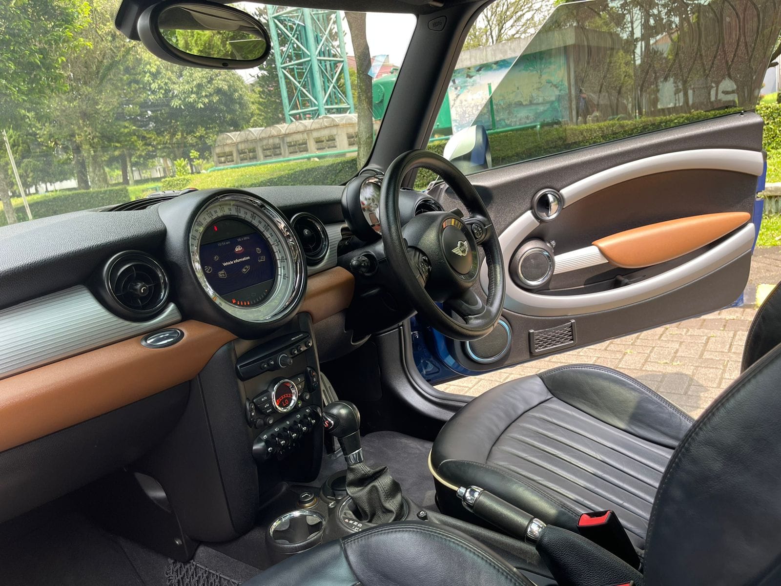 2011 MINI 3 Door Cooper S 2011 MINI 3 Door Cooper S