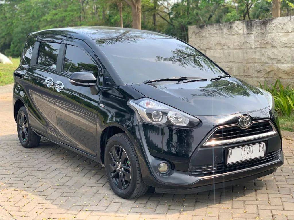 2017 Toyota Sienta 2017 Toyota Sienta