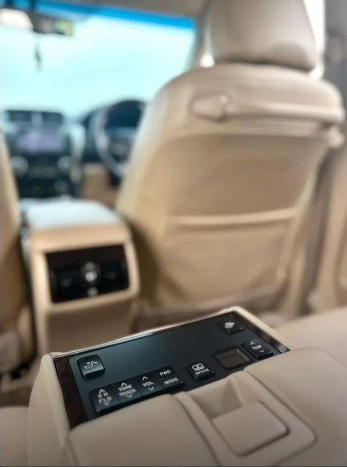 2017 Toyota Camry Hybrid 2017 Toyota Camry Hybrid